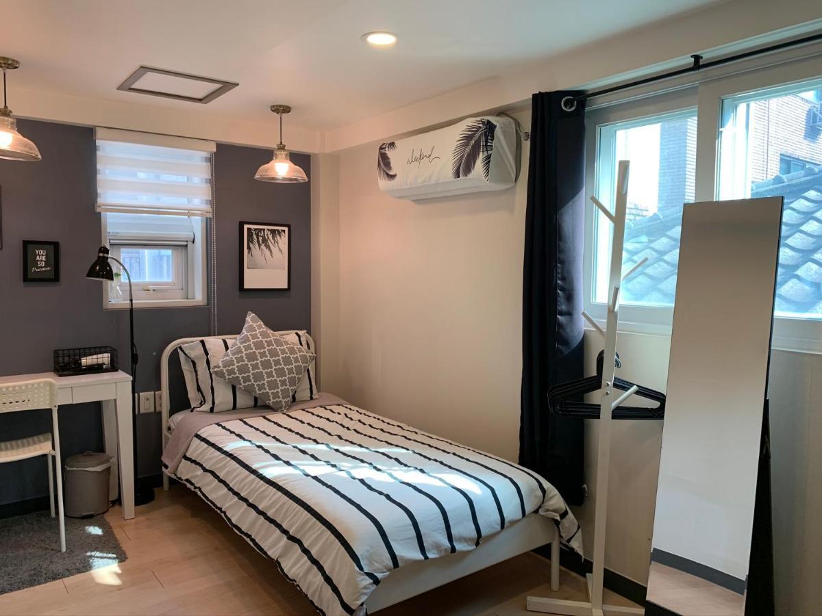 Whitetail Guest house *